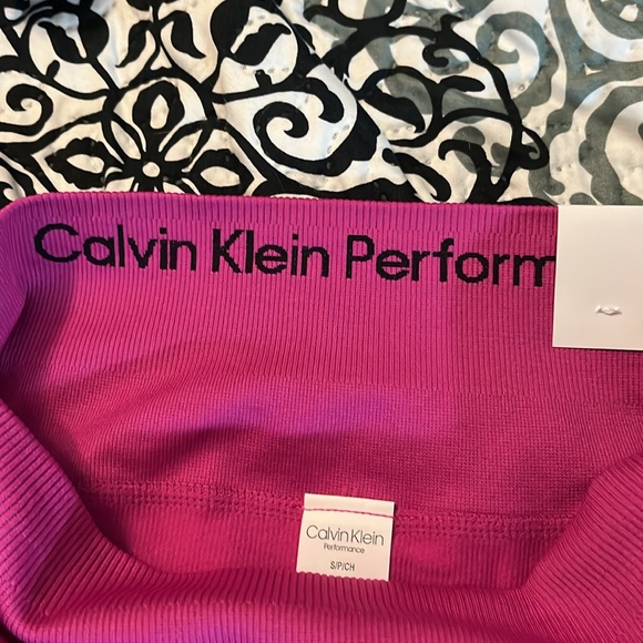 Calvin Klein Performance Ribbed Shorts - Picture 7 of 9